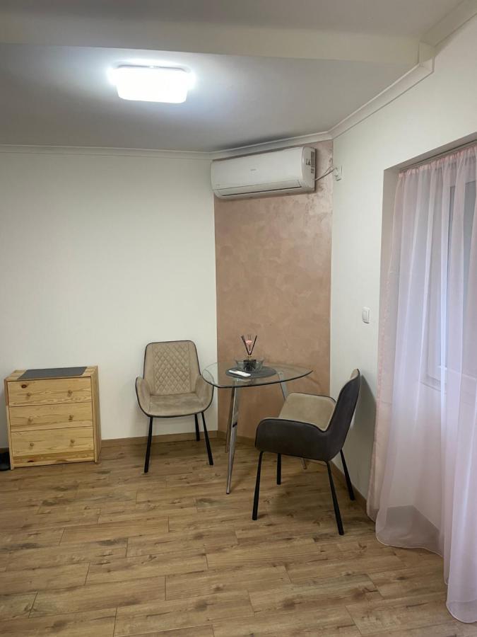 Heet Apartment Belgrad Exteriör bild