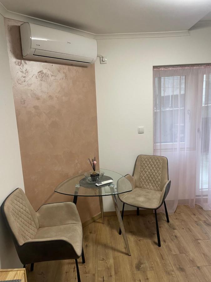 Heet Apartment Belgrad Exteriör bild